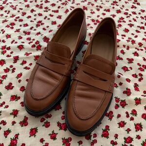 Like New Flattered Brown Loafers